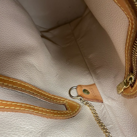 Louis Vuitton monogram bucket bag with pouch - Picture 5 of 12
